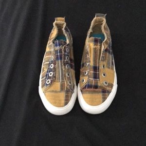 Blowfish slide on shoes